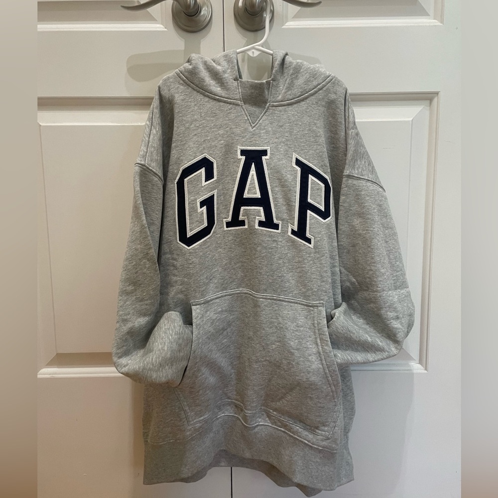 Gap TEEN hooded sweatshirt. New with tags size 14/16.